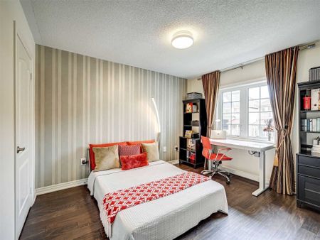 For Lease - 537 Stream Crescent, Oakville, Ontario - Photo 2