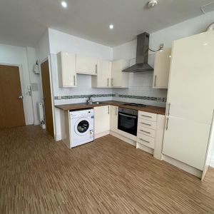 Studio to rent - Photo 2