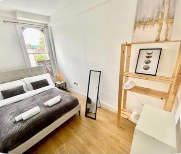 1 Bed Flat, Grove Road, E3 - Photo 3