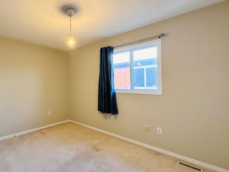 For Lease - 3851 Foxborough Trail, Mississauga, Ontario - Photo 5