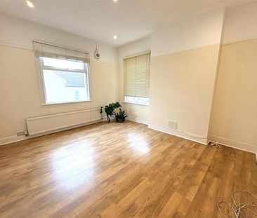 3 bedroom flat to rent - Photo 1