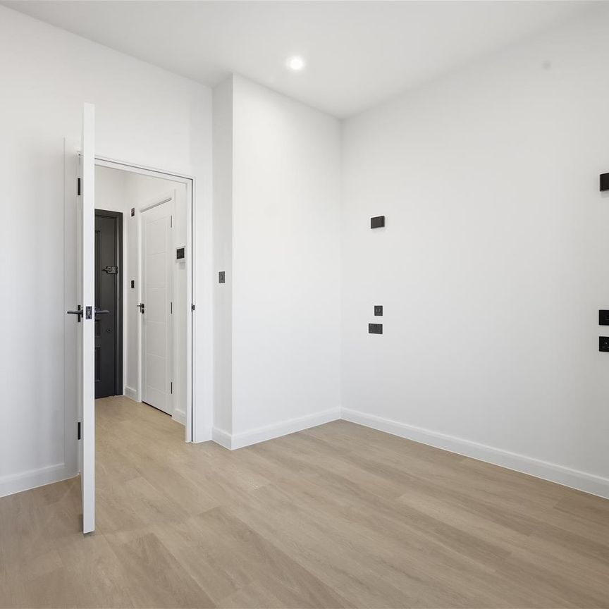 Headgate, Colchester - Photo 1