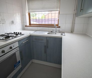 1 bedroom semi-detached house to rent - Photo 4
