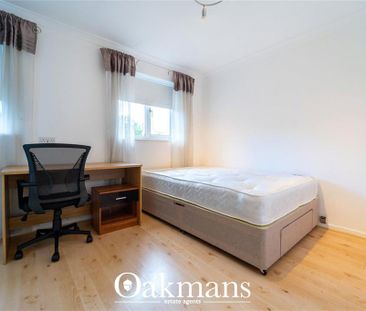 6 bedroom detached house to rent - Photo 2