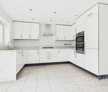 4 bedroom detached house to rent - Photo 1