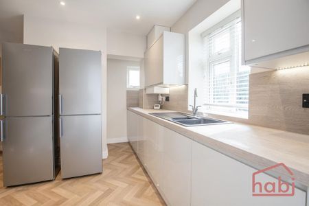 1 bedroom in a house share to rent - Photo 4