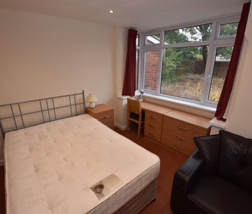 Lyndale Road, Coventry - Large Ground Floor 3 Bedroom Flat - Photo 2