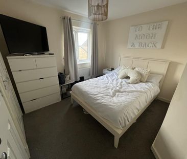 3 bedroom terraced house to rent - Photo 3