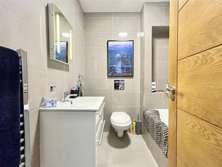 2 bedroom flat to rent - Photo 3