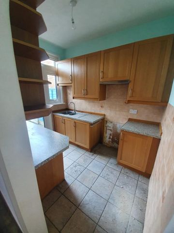 4 bedroom terraced house to rent - Photo 2