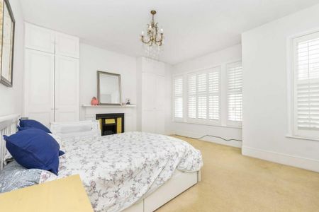 4 bedroom terraced house to rent - Photo 4