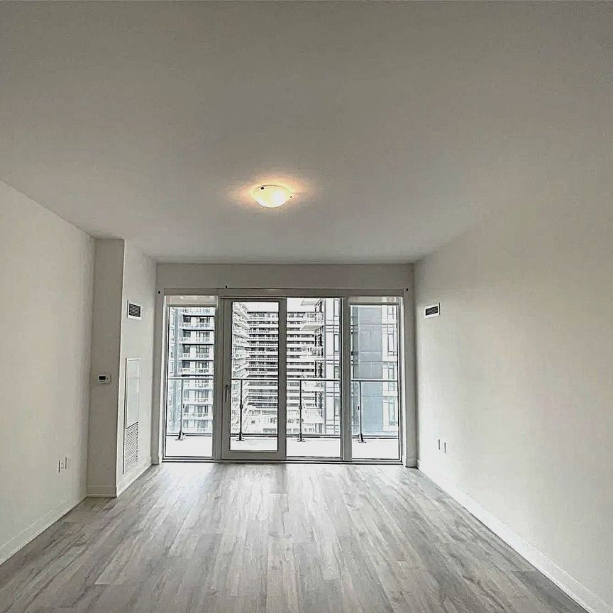 For Lease - 4675 Metcalfe Avenue Unit# 702, Mississauga, Ontario - Photo 1