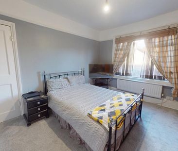 1 bedroom in a house share to rent - Photo 1