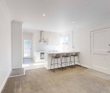 Cute as a Button by the Beach - Photo 4