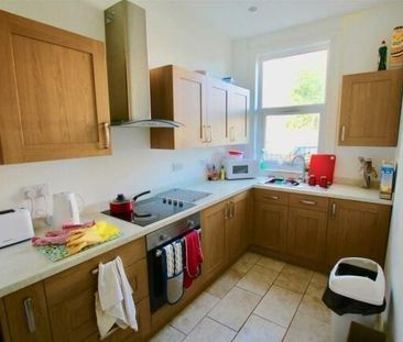 7 bedroom end of terrace house to rent - Photo 4