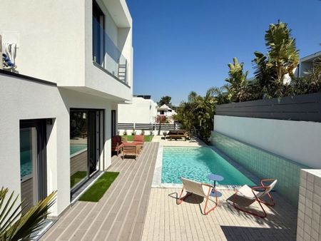 Luxury Detached House for rent in Vale Cavala, Charneca de Caparica, Almada, Distrito de Setúbal - Photo 2