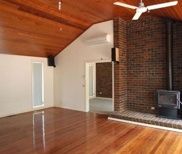 Executive Living in the Heart of Wheelers Hill – Grand Family Resid... - Photo 1