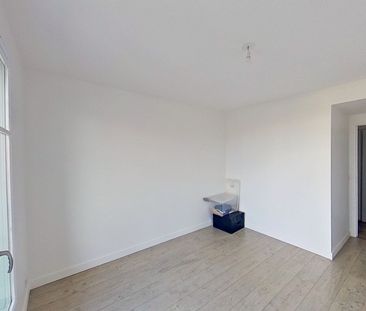 Location Appartement 5 pièces 113m² - Photo 4