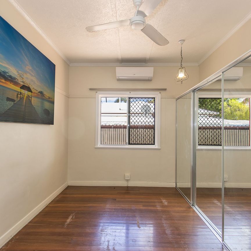 12 Howitt Street, North Ward - Photo 1