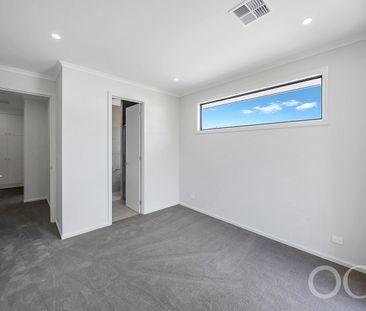 Open The Door To Light-Filled Living & Modern Ease - Photo 6