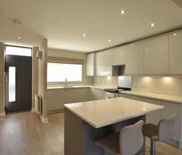 2 bedroom terraced house to rent - Photo 4