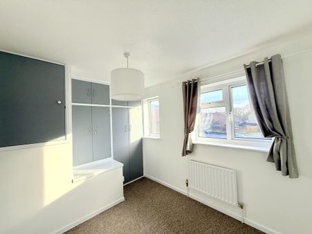 2 bedroom terraced house to rent - Photo 4