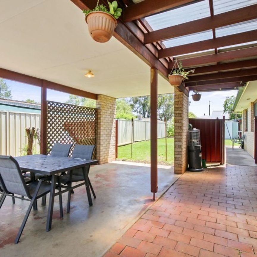 33 Mullumbimby Close, 2340, Tamworth Nsw - Photo 1