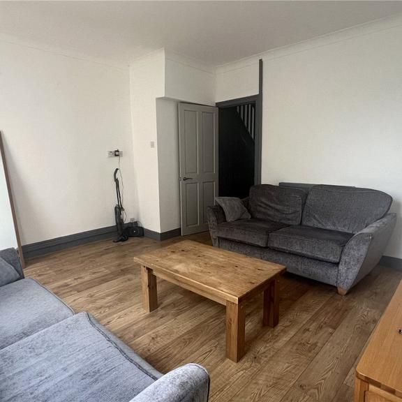 2 bedroom end of terrace house to rent - Photo 1