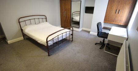 Lucas Place, Woodhouse, Leeds, LS6 2JB - Photo 5