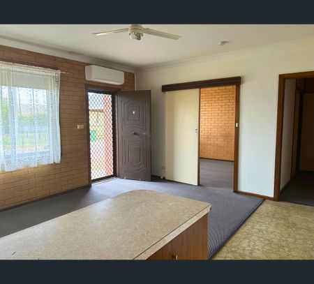 3/18A SCHUBERT CRESCENT, Wodonga, Vic 3690 - Photo 2