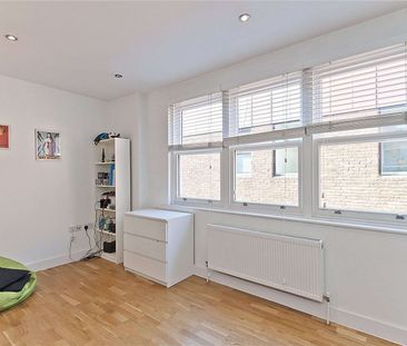 A modern one bedroom apartment in the heart of Guildford town centre. - Photo 1