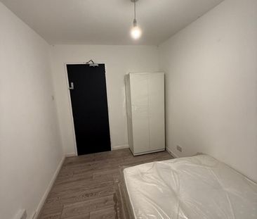 Room in a Shared Flat, Dolman Close, N3 - Photo 2