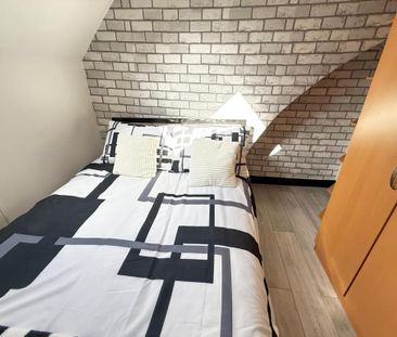 1 bedroom in a flat share to rent - Photo 1