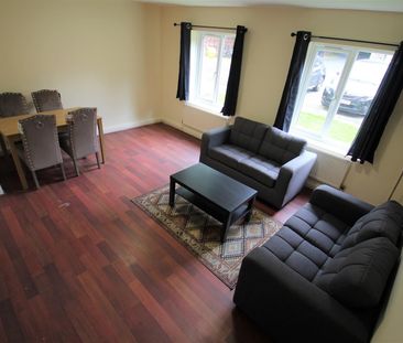 Orchard Lodge, Hyde Park, LS6 2EN, Leeds - Photo 5
