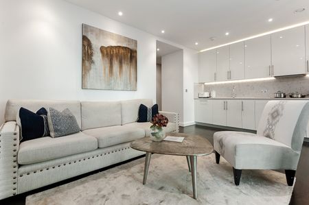 Thornes House, 4 Charles Clowes Walk, London, SW11 flat to rent - Photo 3