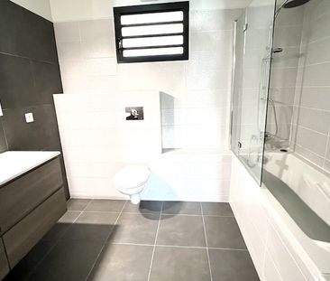 Location Appartement 4 pièces 108m² FORT DE FRANCE 97200 - Photo 1