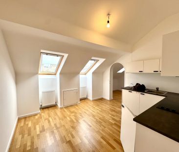 NEU! Perfekt gelegen! Geräumige 2-Zimmer-Dachgeschosswohnung! - Photo 3