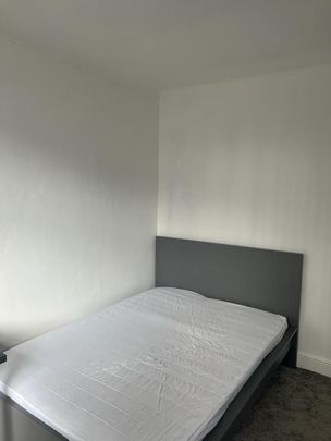 3 Bed Semi-Detached House, Stanfell Road, LE2 - Photo 1