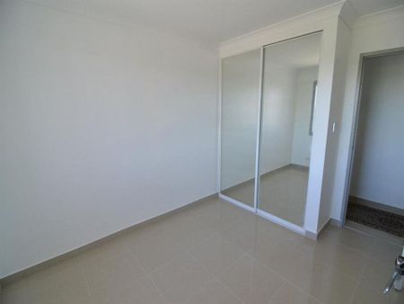 Modern Stylish 2 Bedroom Unit - Photo 2