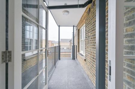 2 bedroom flat to rent - Photo 3