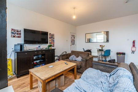 3 bed apartment to rent in St Andrews Street, City Centre, NE1 - Photo 4