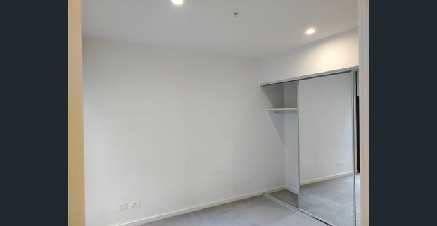 FABULOUS 2-1-1 APARTMENT NEAR BENTLEIGH STATION - Photo 1