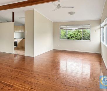 16 Hayes Avenue, Boyne Island, Qld 4680 - Photo 5