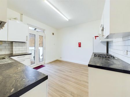 Broad Street, Teddington, TW11 - Photo 5