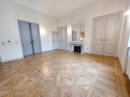 location Appartement T3 DE 76.9m² À LYON - Photo 4