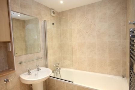 2 bedroom apartment to rent - Photo 2