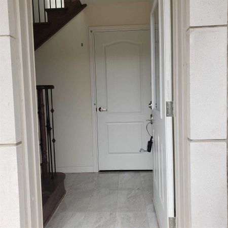 For Lease - 41 Allegro Drive Unit# 2nd & 3rd Floor, Brampton, Ontario - Photo 2