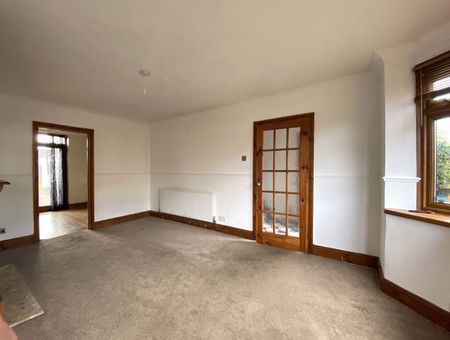 Nash Grove, Newport - Photo 3