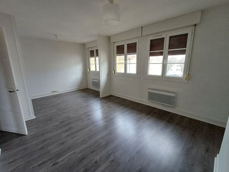 Location Appartement 2 pièces 55m² LOUVIERS 27400 - Photo 2