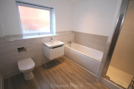 2 bedroom flat to rent - Photo 4